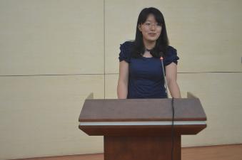 员工代表杨京京同学发言 员工代表杨京京同学发言